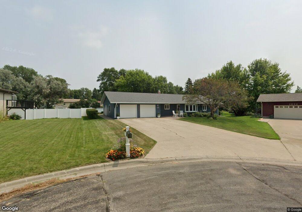 1606 3rd Ave NE, Jamestown, ND 58401 - photo 1