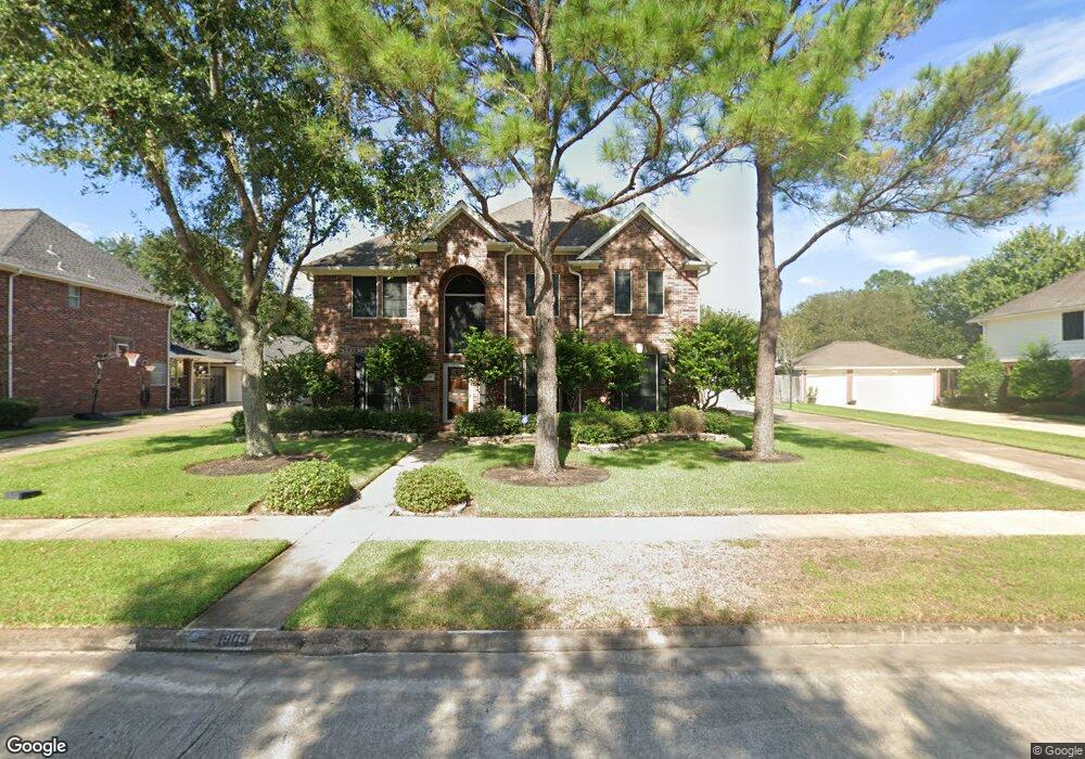 1909 Pebble Ln, Friendswood, TX 77546 - photo 1