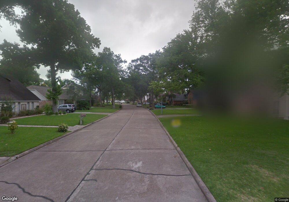 000 Saint Cloud Dr, Friendswood, TX 77546 - photo 1