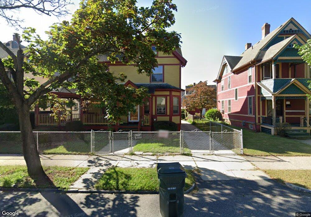 82 Princeton St, Springfield, MA 01109 - photo 1