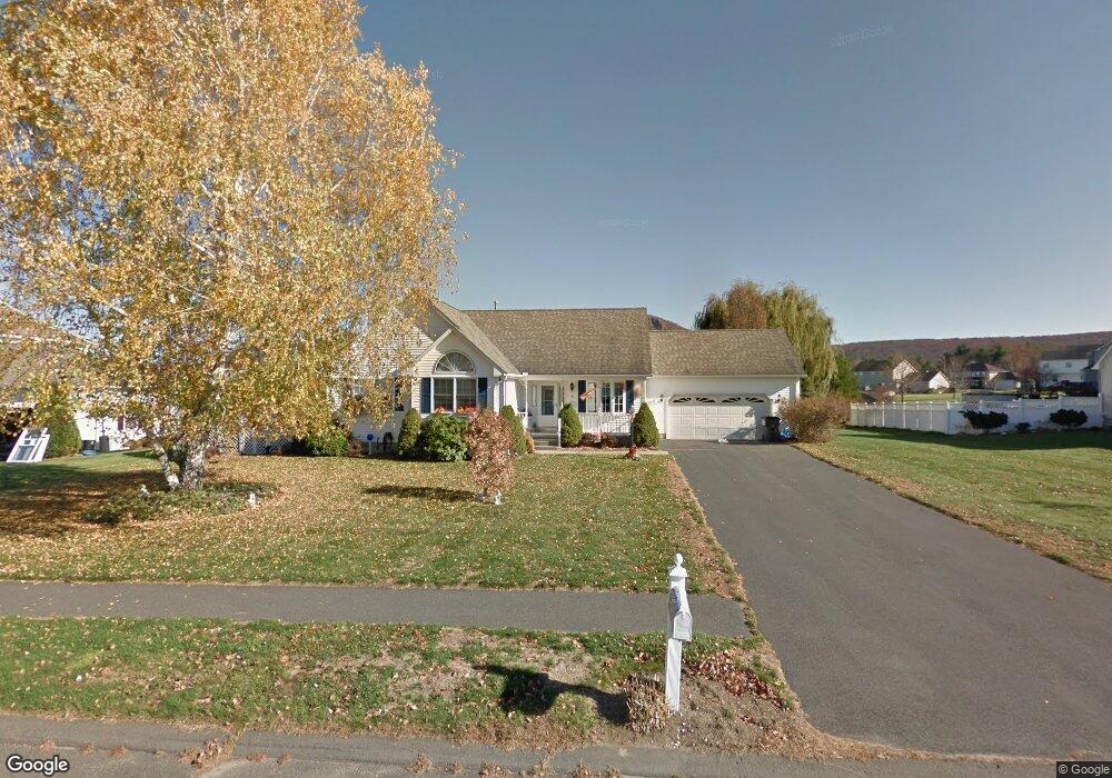 4 Birchwood Ave, Easthampton, MA 01027 - photo 1