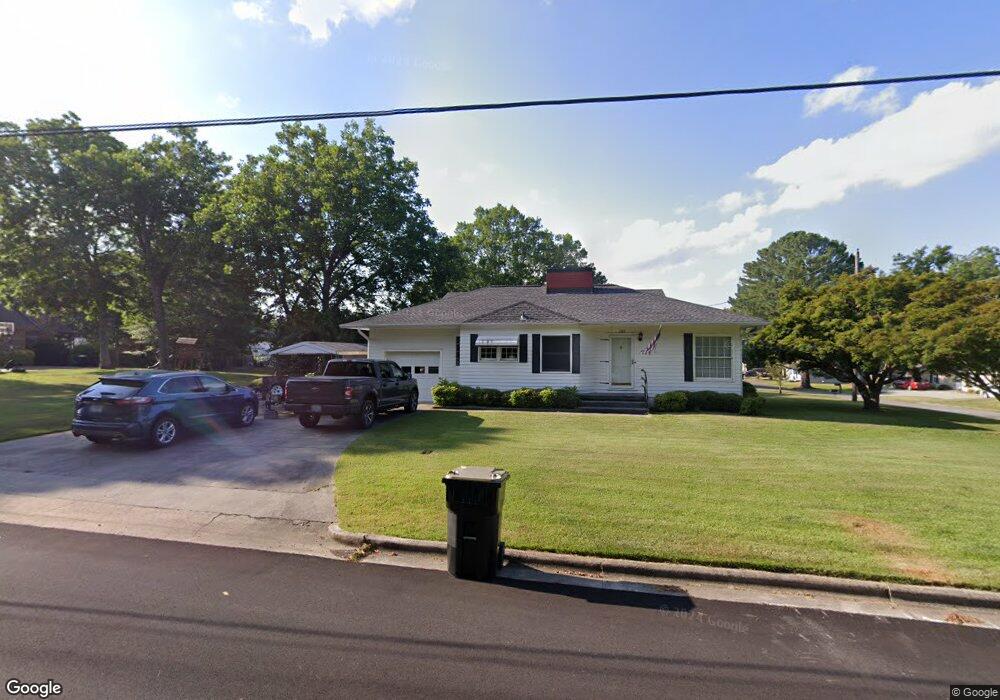 1305 10th St SE, Cullman, AL 35055 - photo 1