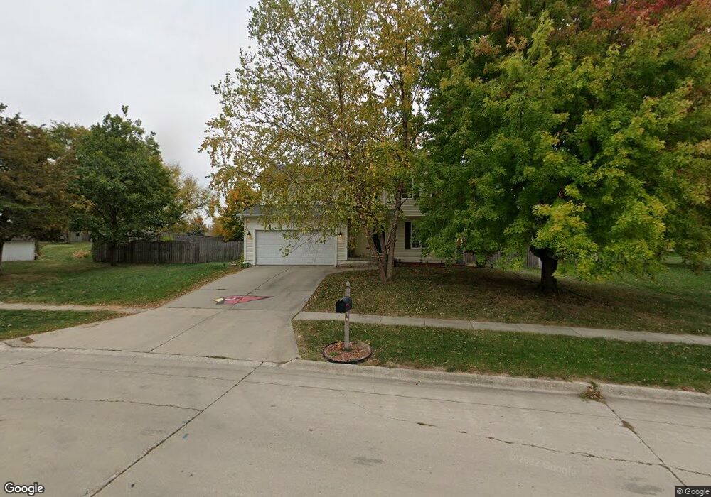 1404 W 9th St S, Newton, IA 50208 - photo 1