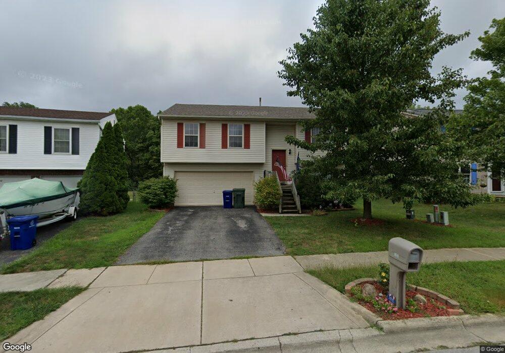 3450 High Creek Dr, Columbus, OH 43223 - photo 1