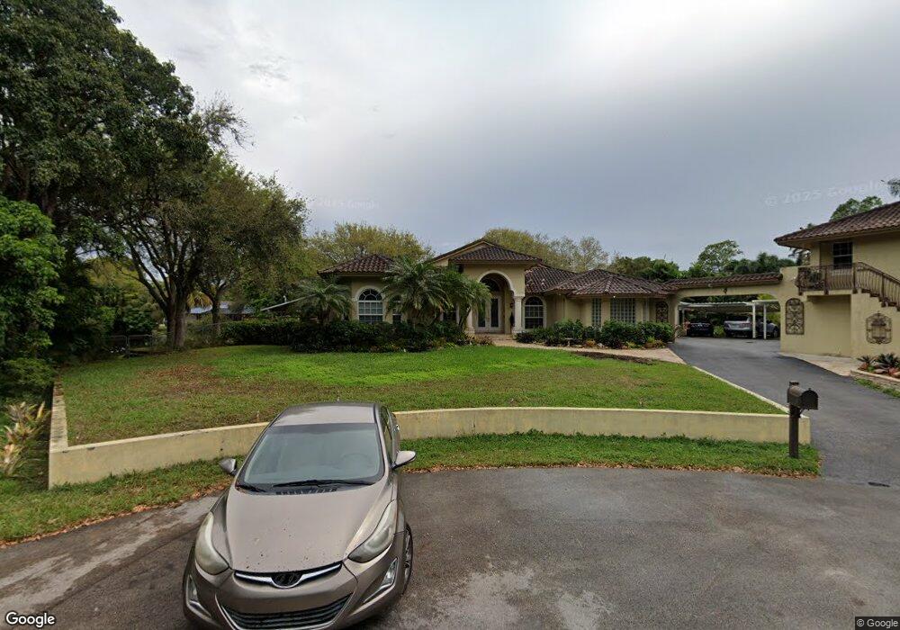 4050 SW 111th Ln, Davie, FL 33328 - photo 1