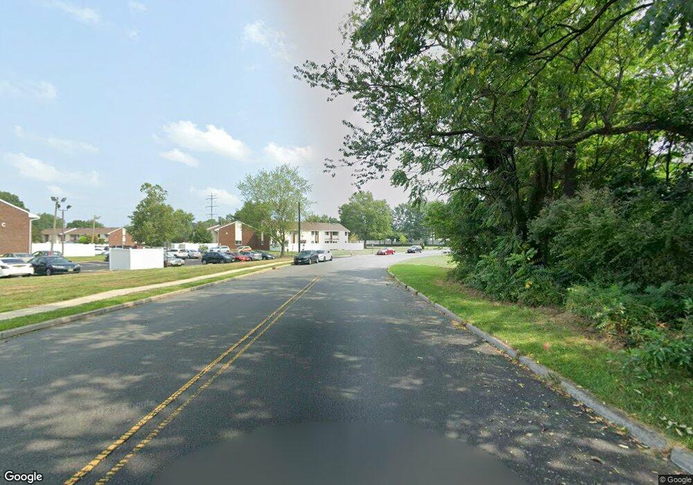 B4 Lincoln Ln unit B4, Dayton, NJ 08810 - photo 1