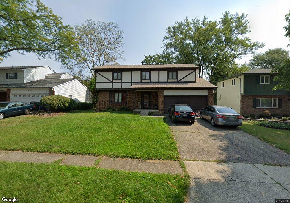 5450 Pine Bluff Rd, Columbus, OH 43229 - photo 1