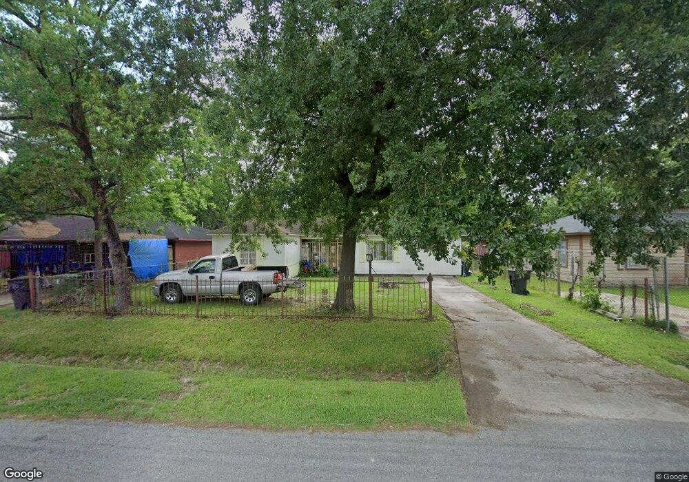 10533 Castleton St, Houston, TX 77016 - photo 1