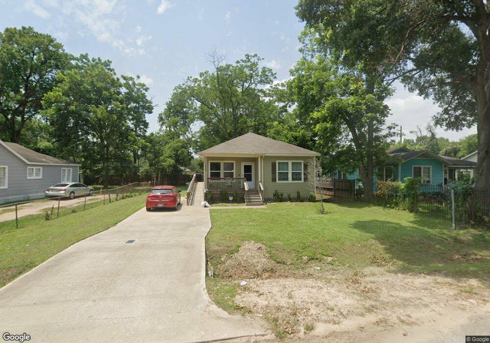 1030 Saint Clair St, Houston, TX 77088 - photo 1