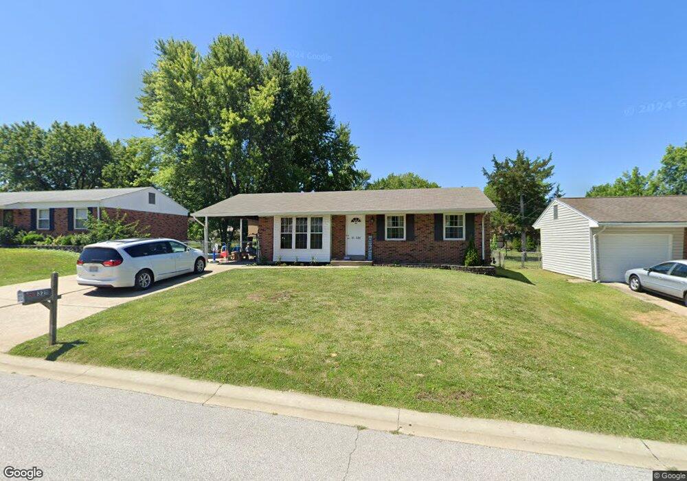 3211 Edgeworth Ln, Saint Charles, MO 63301 - photo 1