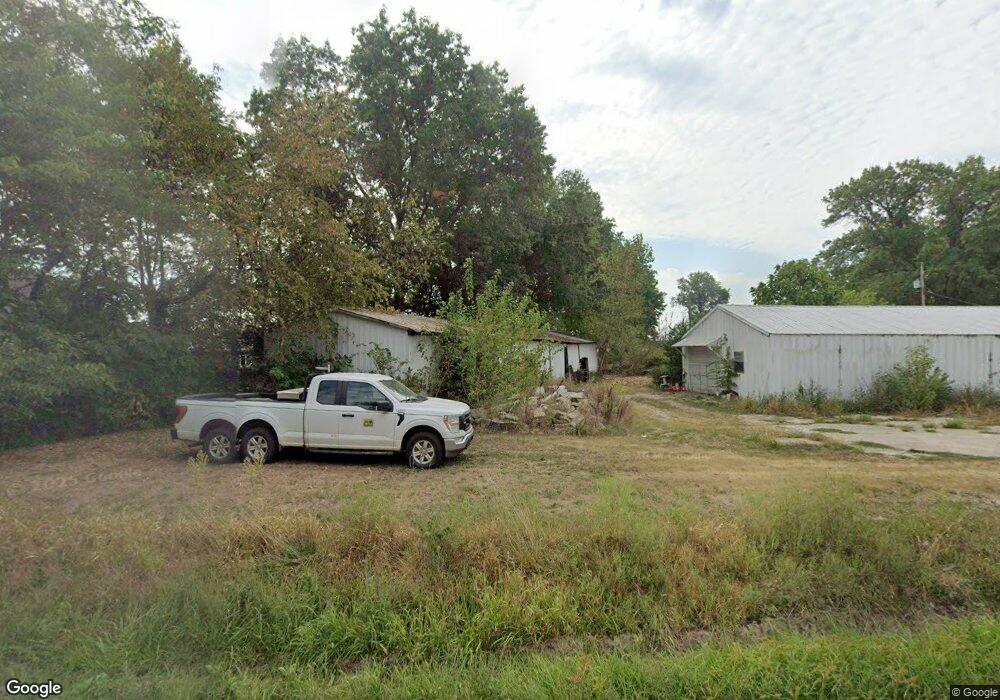 9703 E Us Highway 40 No Street Suffix, Effingham, IL 62401 - photo 1