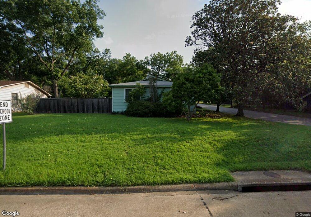 1301 W Crawford St, Denison, TX 75020 - photo 1