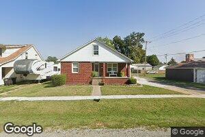 324 Locust St, Carrollton, IL 62016