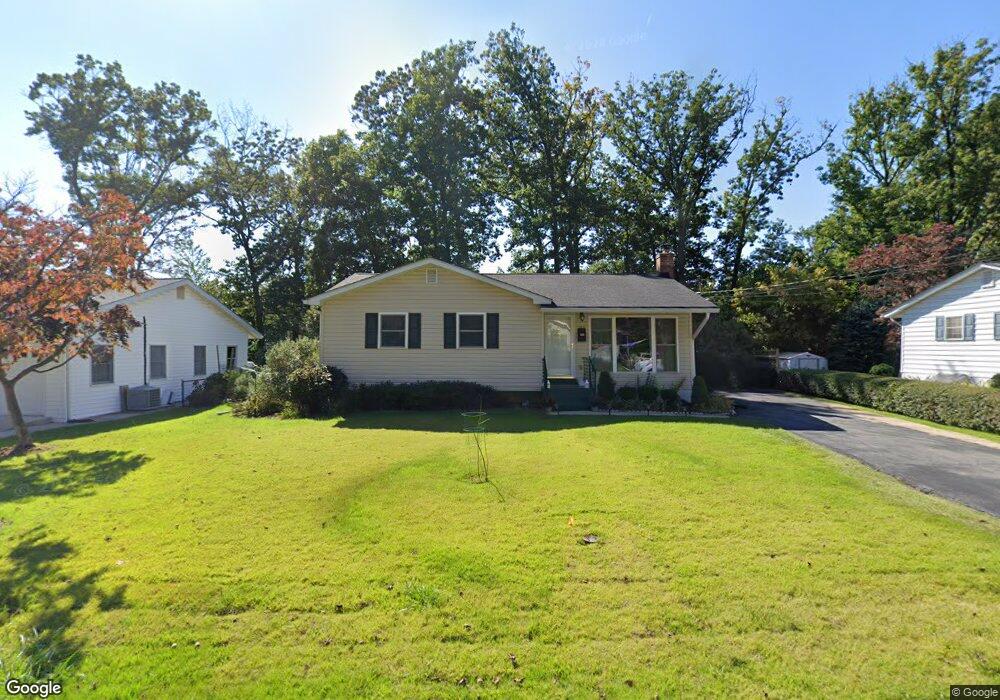 213 Hutton St, Gaithersburg, MD 20877 - photo 1