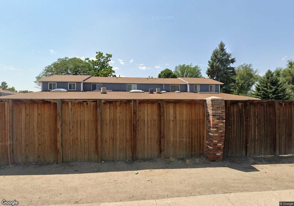 12087 E Canal Dr, Aurora, CO 80011 - photo 1