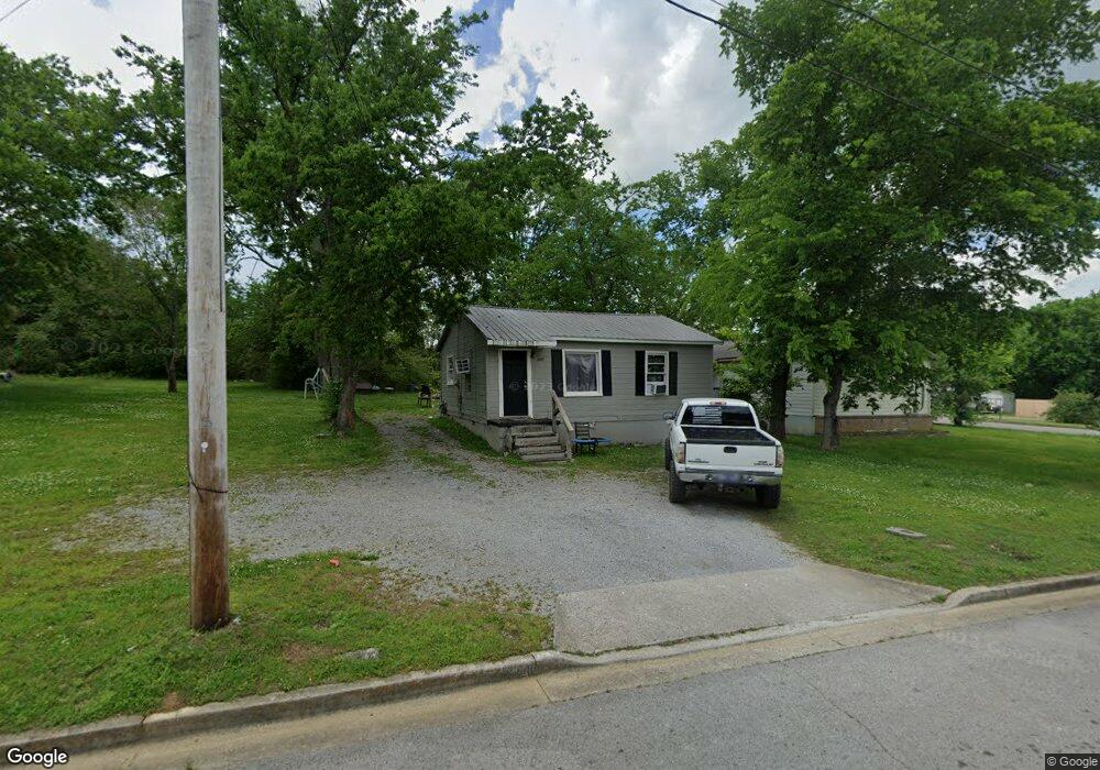 1005 Woodbury St, Shelbyville, TN 37160 - photo 1
