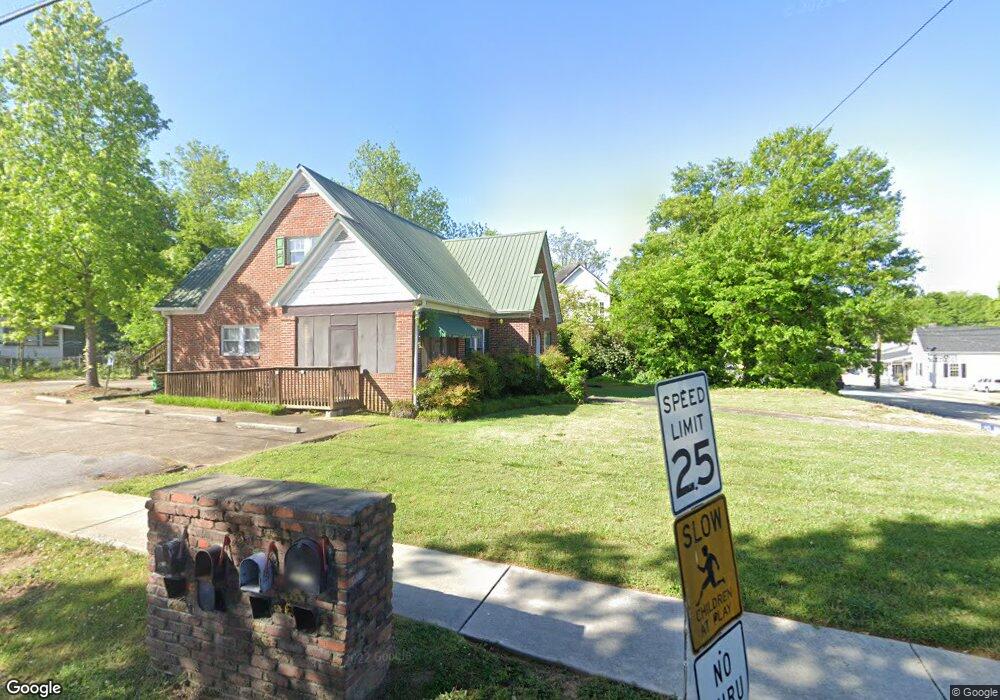 5 E Wright St unit B, Winder, GA 30680 - photo 1