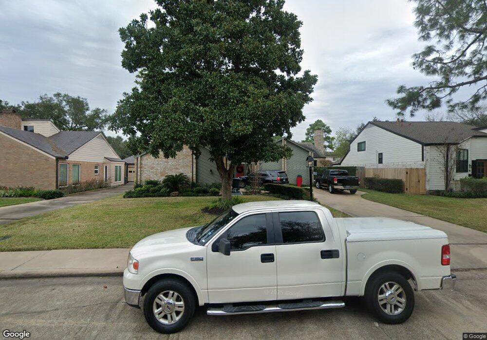 10215 Cedar Creek Dr, Houston, TX 77042 - photo 1