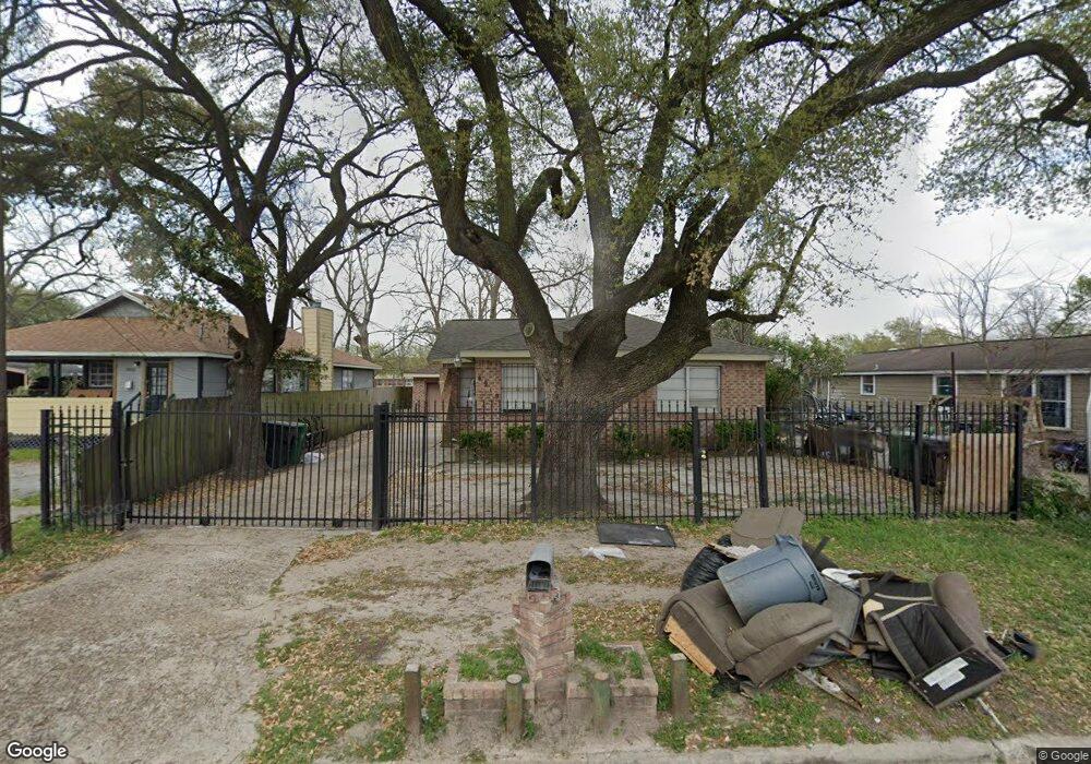 4919 Jewel St, Houston, TX 77026 - photo 1