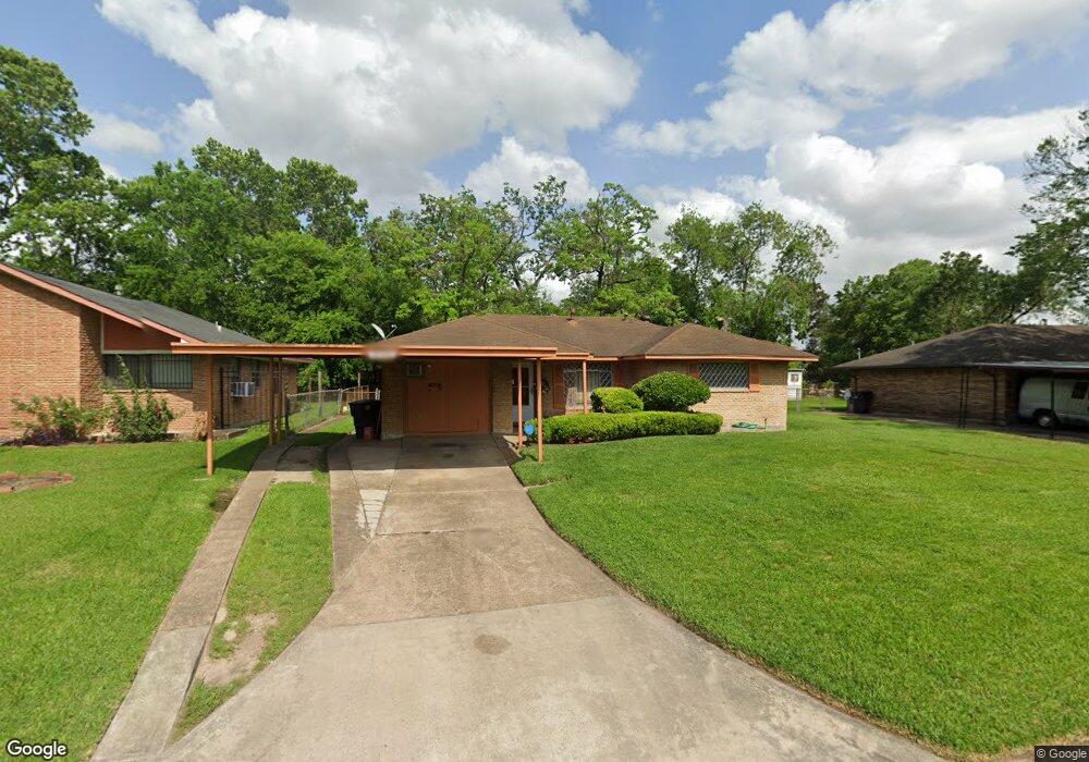 10106 Royal Oaks Dr, Houston, TX 77016 - photo 1