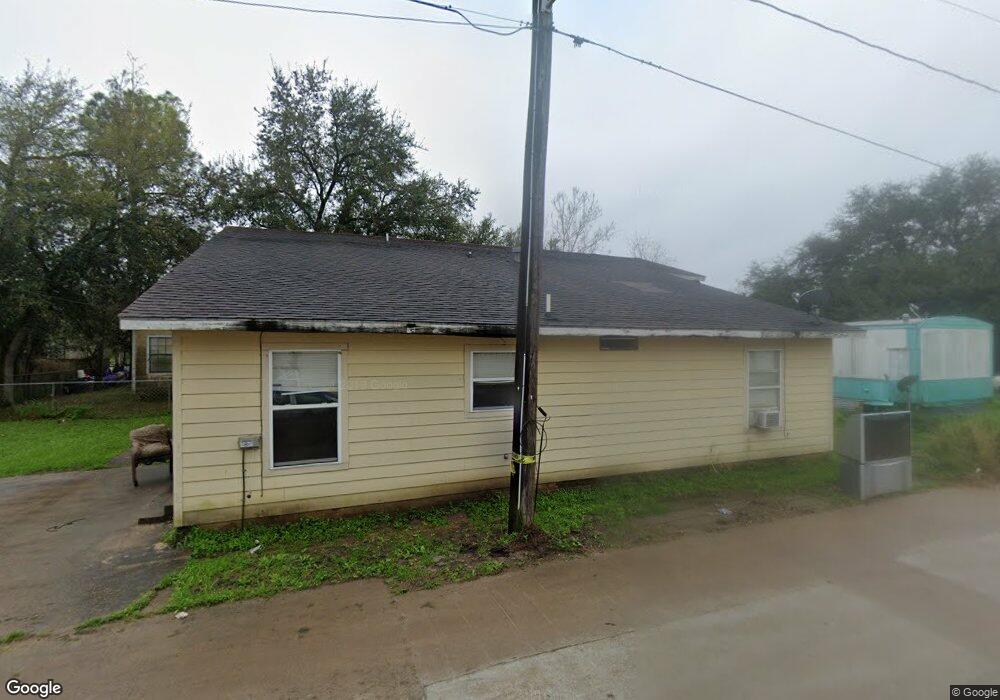 3705 5th St, Bay City, TX 77414 - photo 1