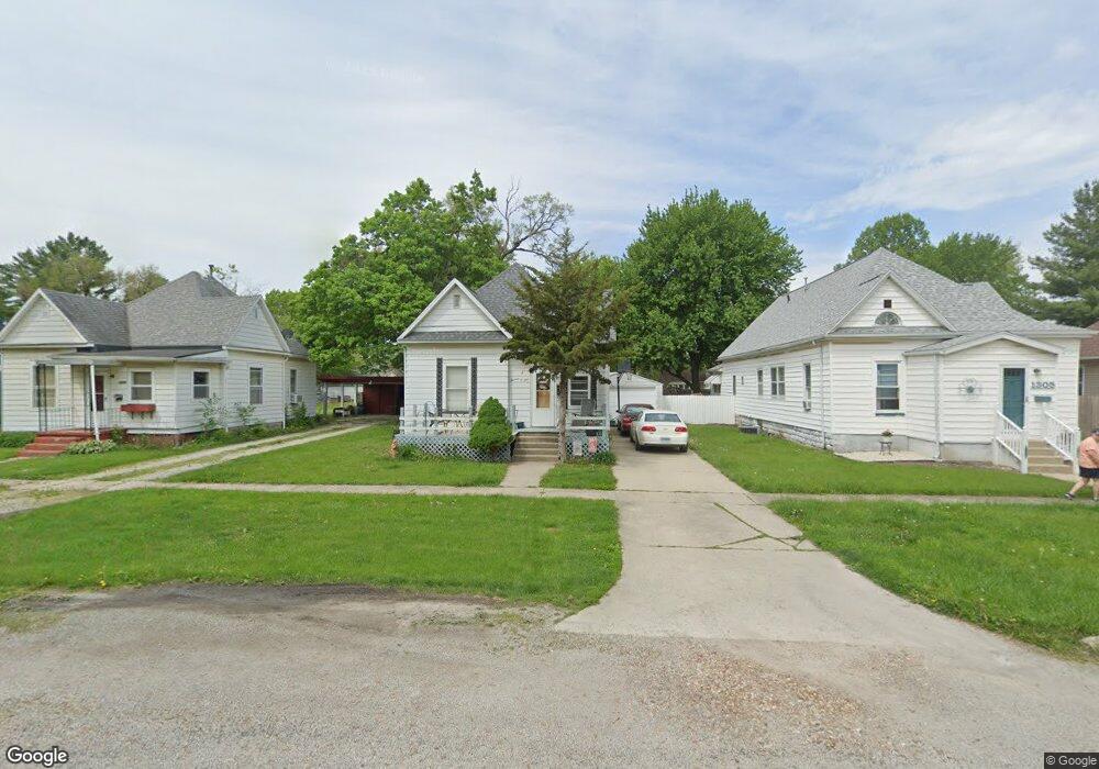 1309 S 15th St, Mattoon, IL 61938 - photo 1