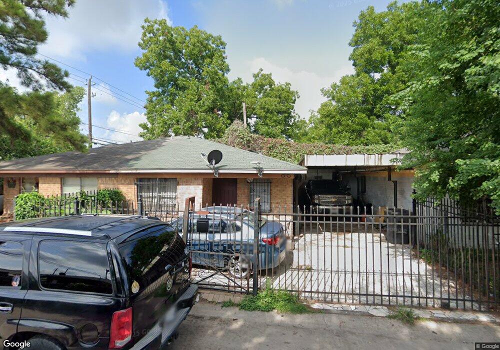 4507 Pecan Park Cir, Houston, TX 77018 - photo 1