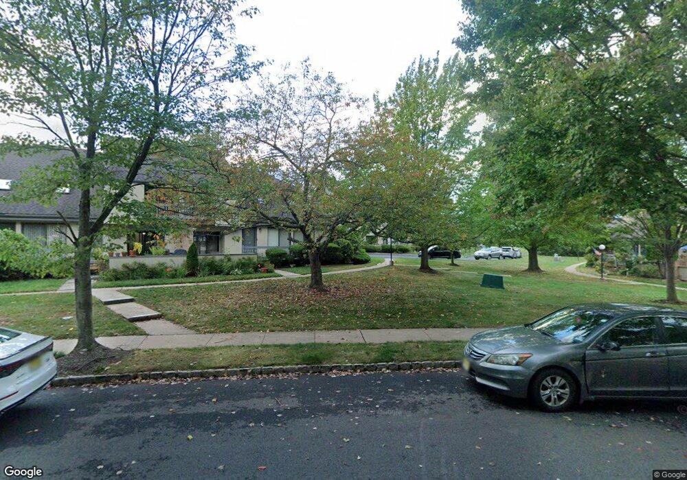 31 Sherborne St, Somerset, NJ 08873 - photo 1