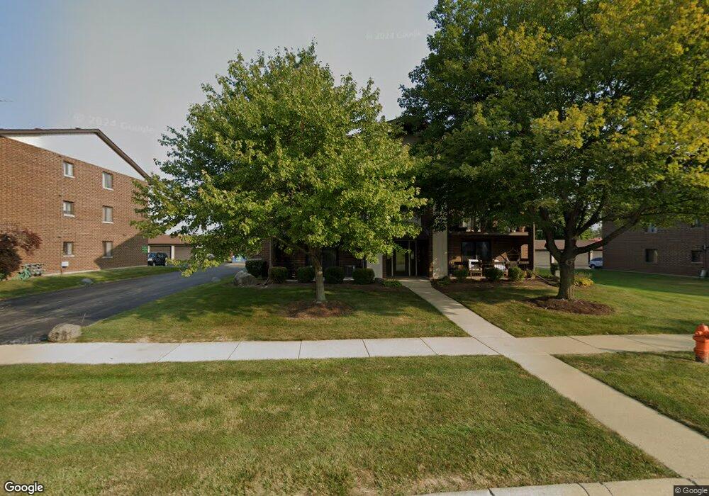 1245 Chalet Rd unit 101, Naperville, IL 60563 - photo 1