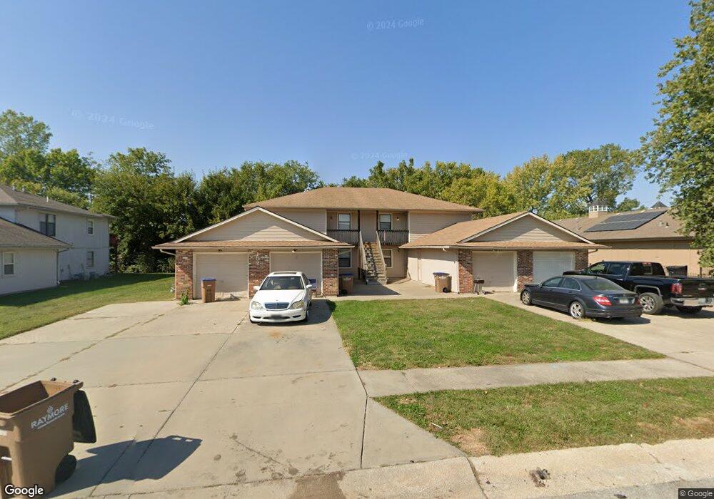 102 Sky Vue Dr, Raymore, MO 64083 - photo 1