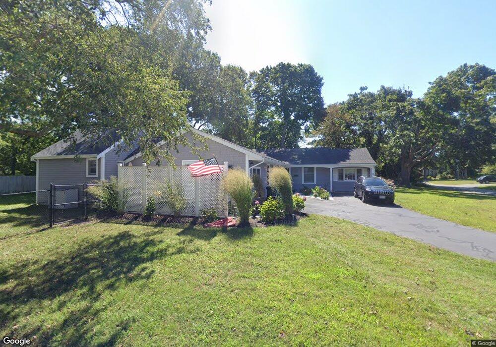 15 Meribah Ln, Falmouth, MA 02540 - photo 1