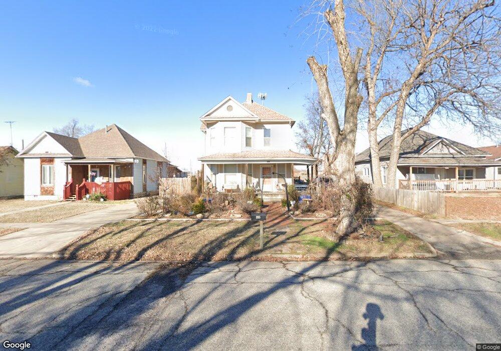 1915 Morgan Ave, Parsons, KS 67357 - photo 1