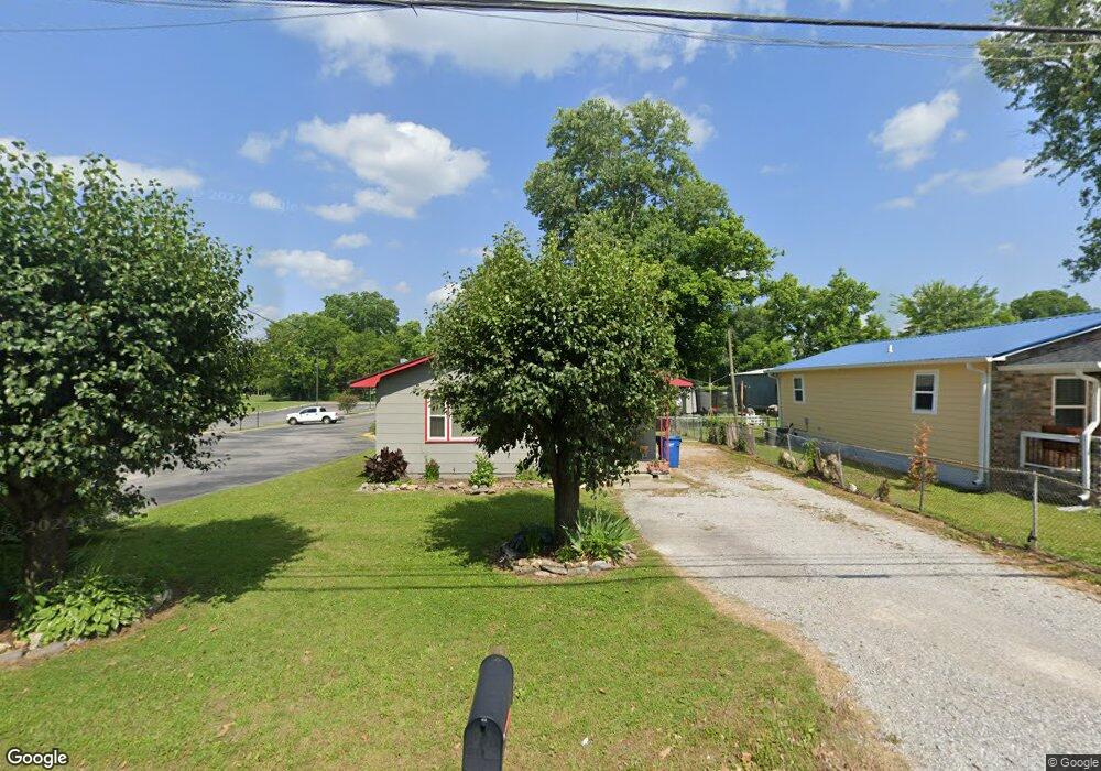505 Oakdale St, Manchester, TN 37355 - photo 1