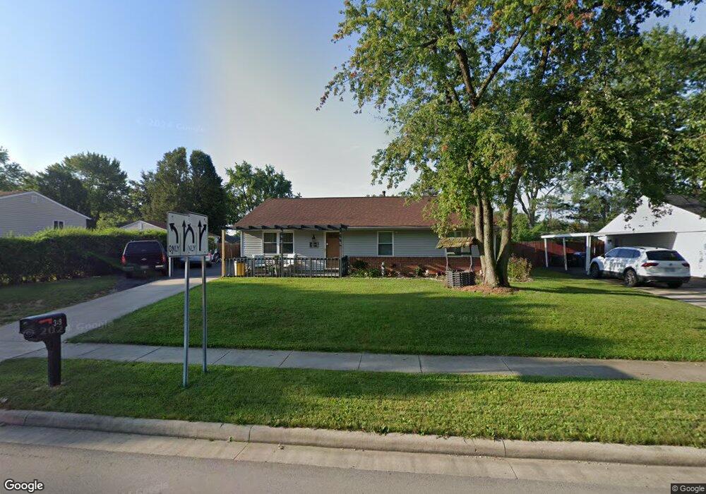 389 Mccutcheon Rd, Columbus, OH 43230 - photo 1