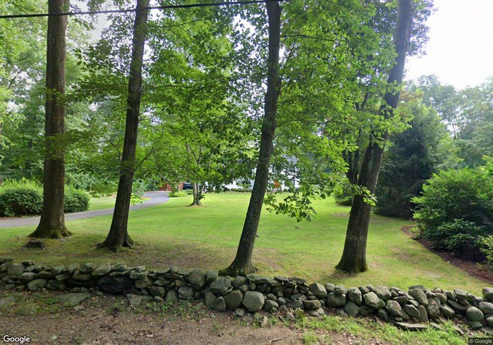 102 Colonial Rd, Madison, CT 06443 - photo 1