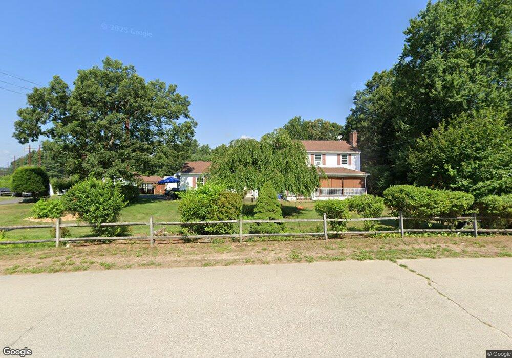 10 Wade Rd, Hudson, NH 03051 - photo 1