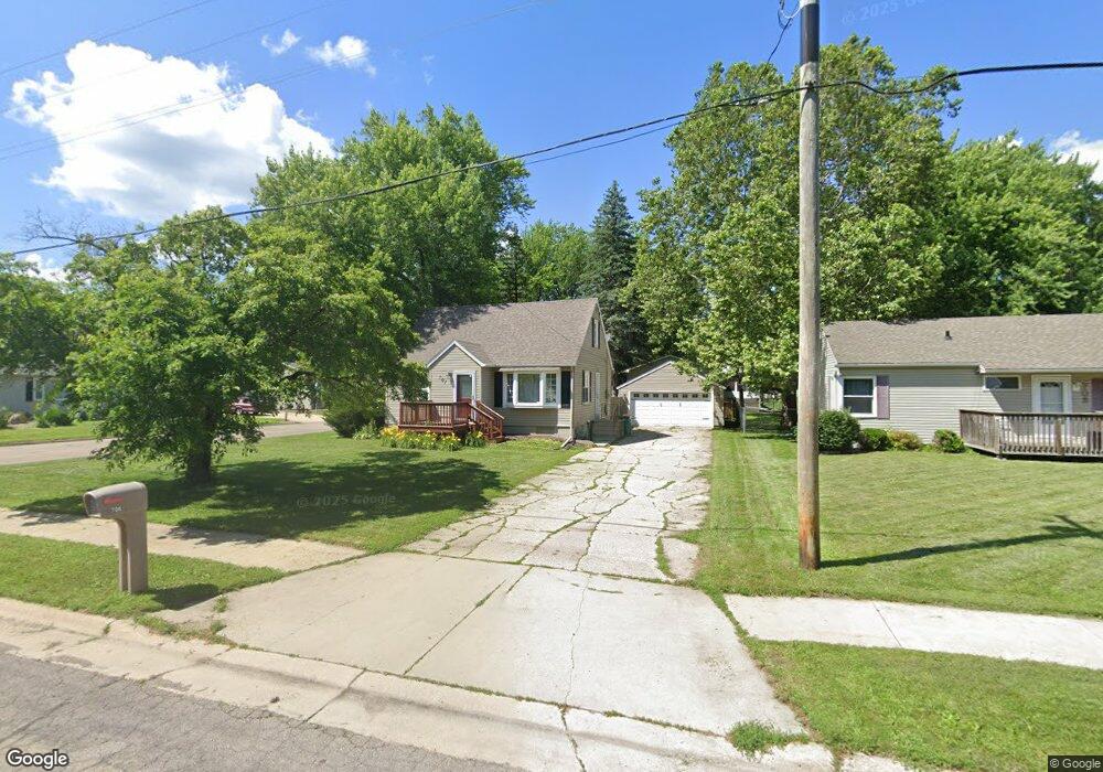 701 W Hammer Rd, Albert Lea, MN 56007 - photo 1