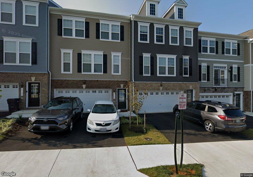 8739 Elsing Green Dr, Manassas, VA 20112 - photo 1