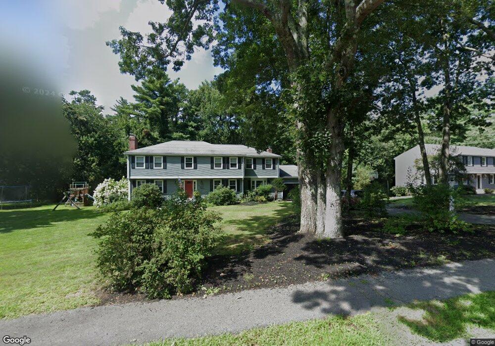 15 Onondaga Ln, Medfield, MA 02052 - photo 1