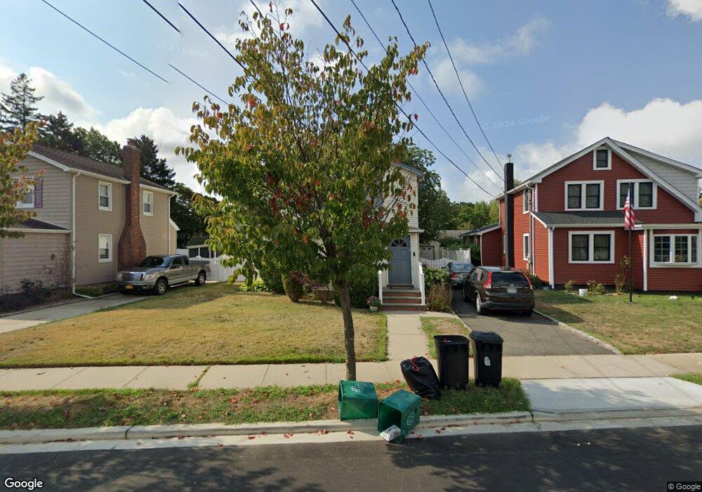 46 Robertson Rd, Lynbrook, NY 11563 - photo 1