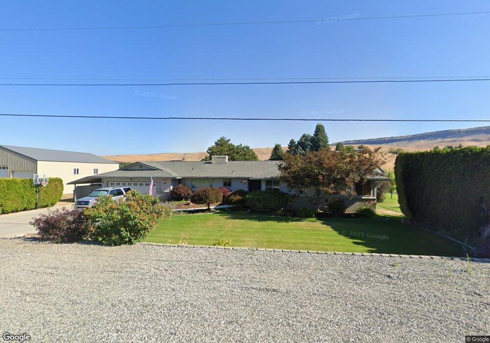2831 5th St NE, East Wenatchee, WA 98802 - photo 1