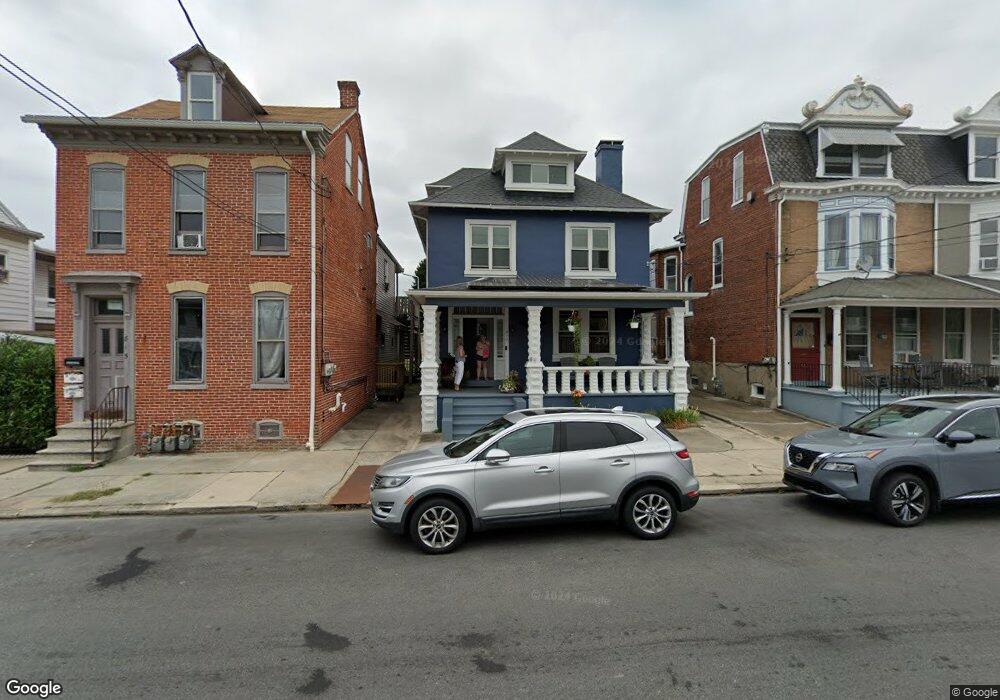 817 Locust St, Columbia, PA 17512 - photo 1