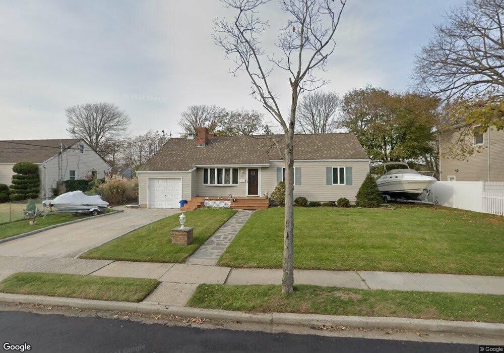 56 E Neptune Ave, Lindenhurst, NY 11757 - photo 1