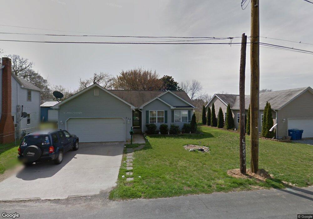 318 W Third St, Wyoming, DE 19934 - photo 1