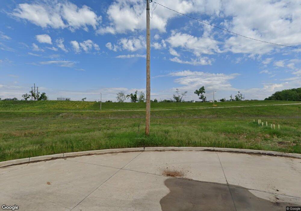 52 22nd Ave SW, Cedar Rapids, IA 52404 - photo 1