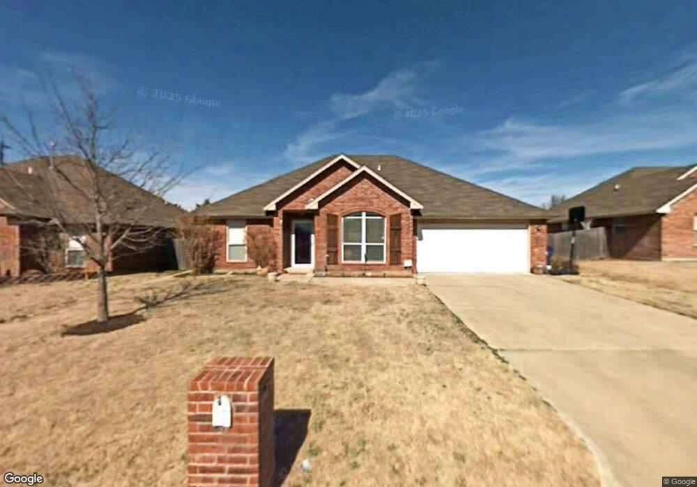 613 Woodbriar, Noble, OK 73068 - photo 1
