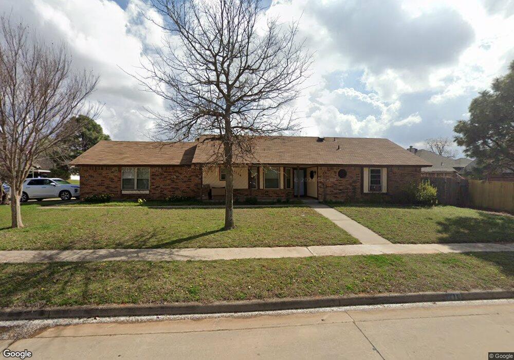 1116 Leafhurst Rd, Moore, OK 73160 - photo 1