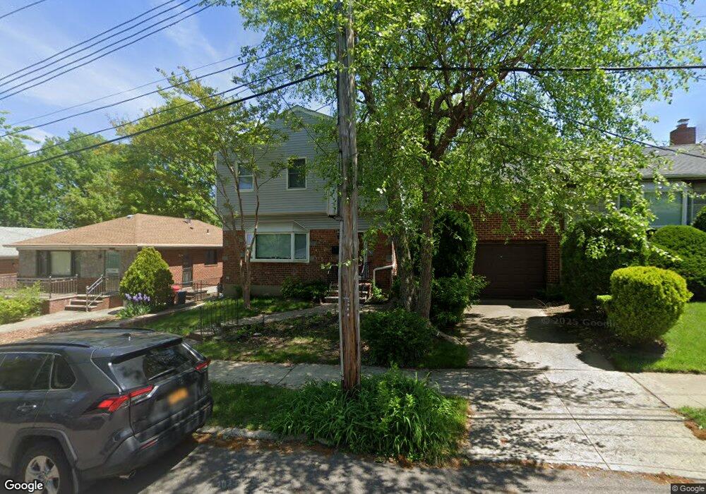 59-07 260th St, Little Neck, NY 11362 - photo 1