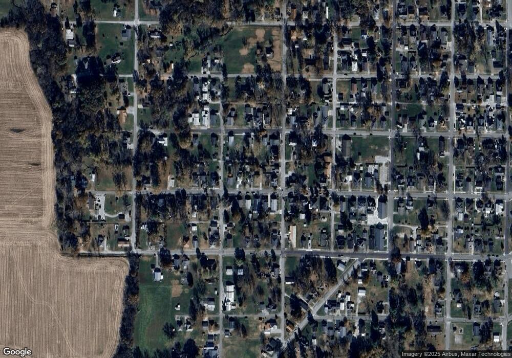 814 W 4th St, Bicknell, IN 47512 - photo 1