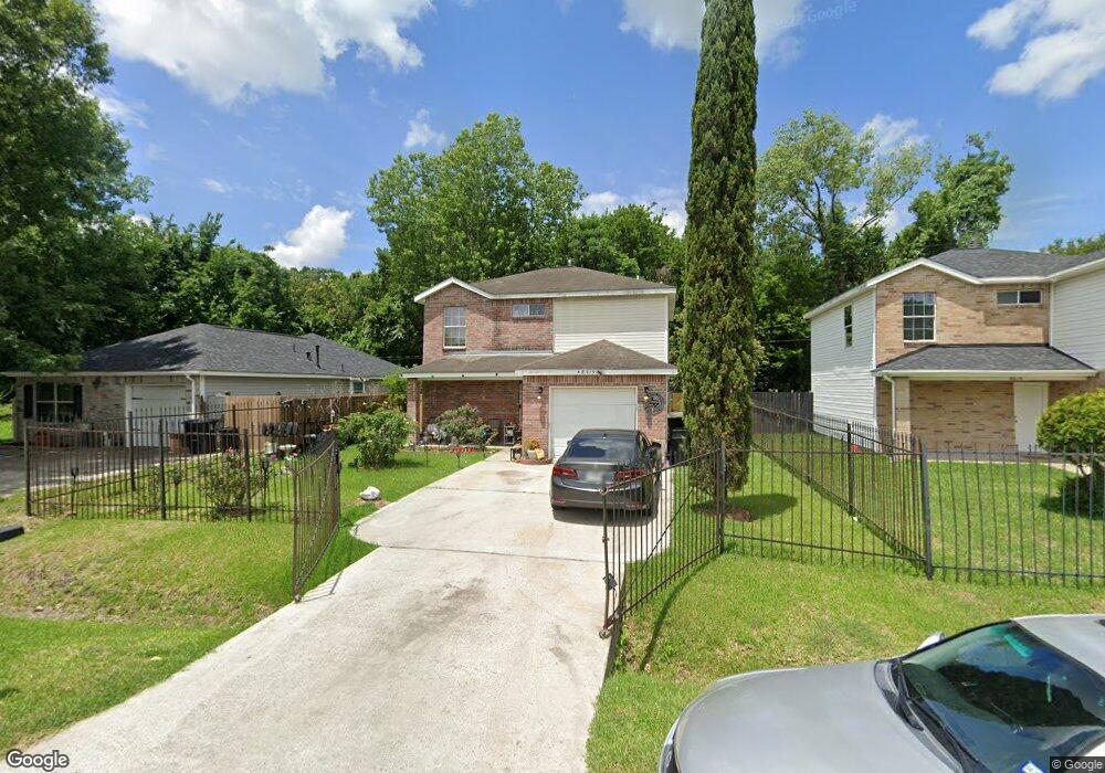 8015 Sunnyhill St, Houston, TX 77088 - photo 1